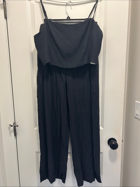 Abercrombie & Fitch Other - Abercrombie & Fitch Black Matching set. Crinkle material.